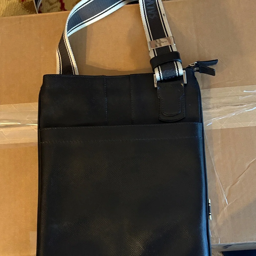 Men’s Salvatore Ferragamo black messenger (unisex)